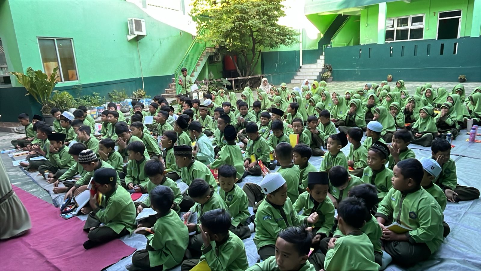 PENTINGNYA MUHADHOROH DALAM MEMBENTUK GENERASI BERANI DAN BERAKHLAK MULIA